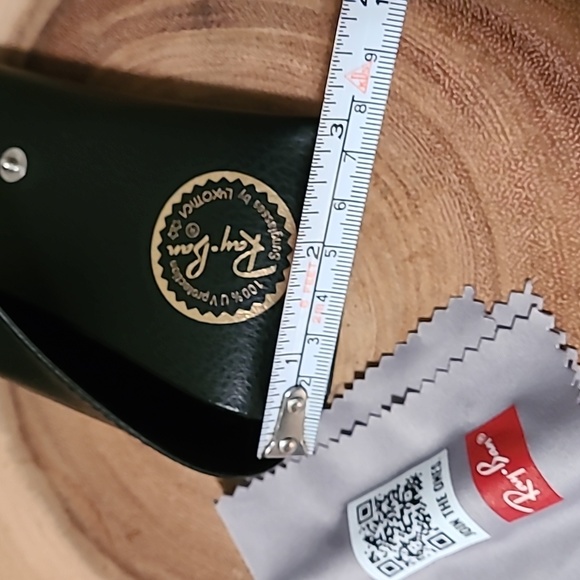 Ray-Ban sunglasses case - like new - Picture 5 of 5